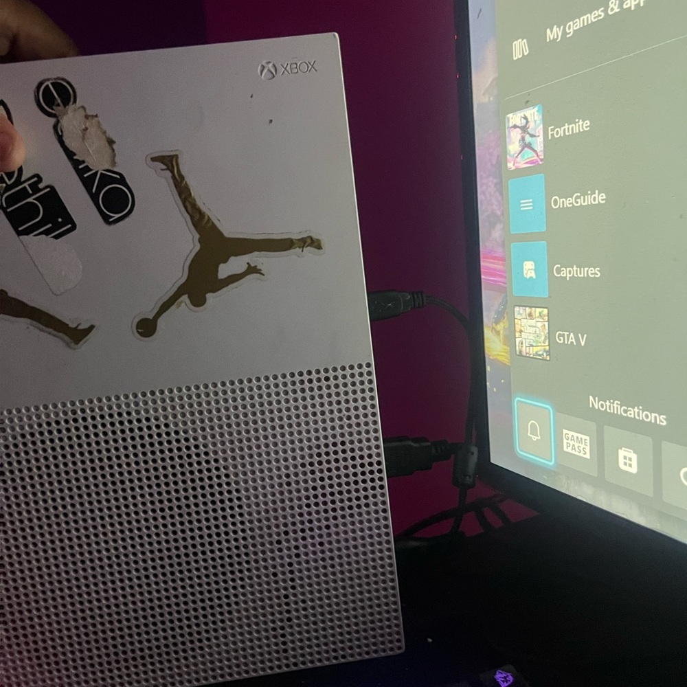 Xbox One - Picture 4 of 6